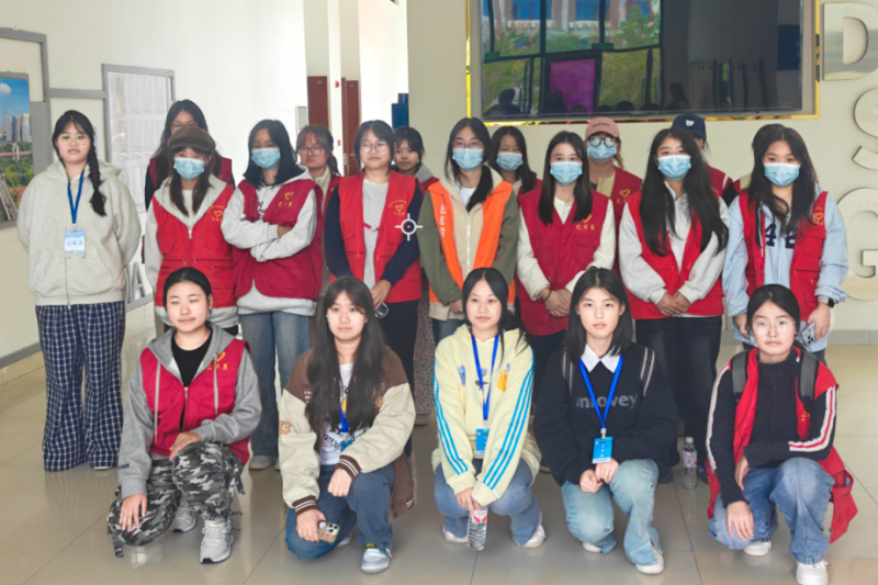 拂尘焕彩，尽显新颜——艺术系“艺心文旅”志愿队服务活动圆满完成