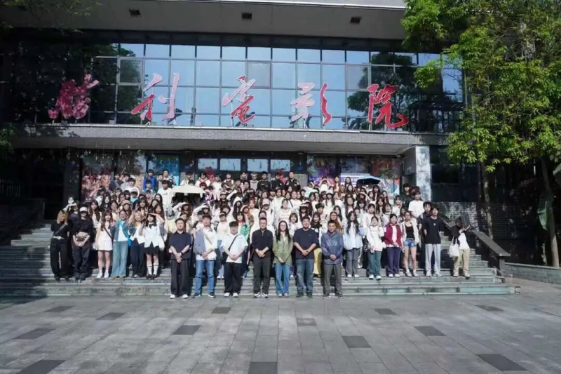 深化实践教学，赋能专业成长——艺术系数字媒体艺术设计、融媒体技术与运营专业2025级学生认识实习圆满结束